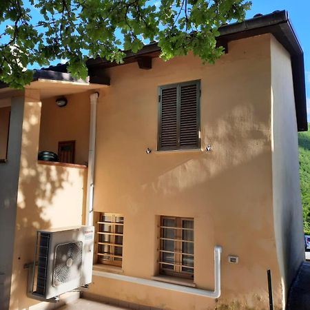 Ferienhaus In Frontone Esterno foto